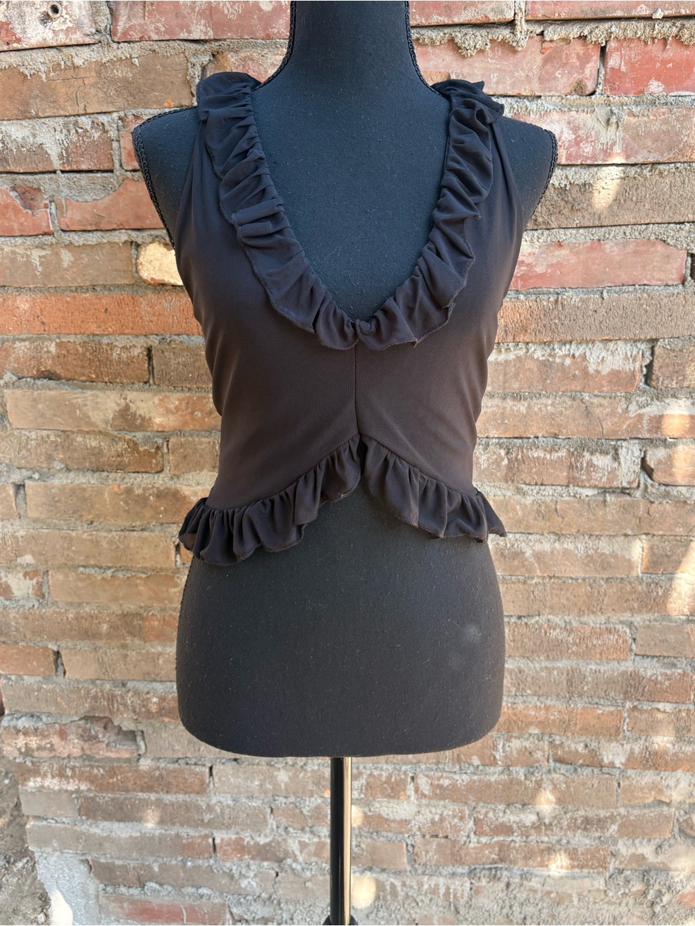 Forever 21 Black Ruffled V-Neck Crop Top
